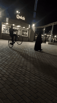 بناتي حجم 27 مال حاويه
لون مميز
كير وحساس 
مناقصه شي بس سيم كير وسيم بريك خلفي ثنينهن بلف والويل الخلفي يرادله سيامه
 
سعر 85 المكان غزاليه
خاص موجود و واتساب هم ***********
