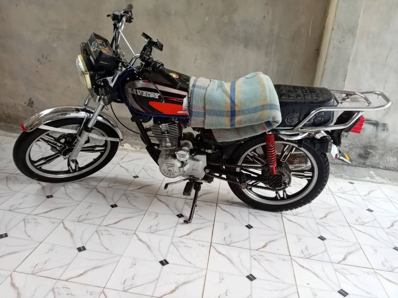 سلام عليكم دراجه سيفان موديل 20 اوراق مكاني طوريج سعره 400 رقم***********
