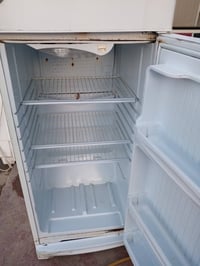 ثلاجه • للبيع