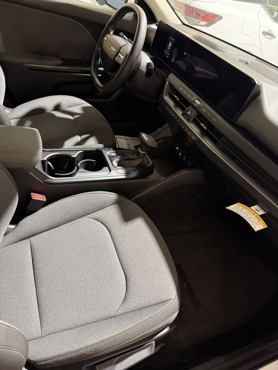 السلام عليكم
سيارة K4 موديل2025 زيرو
اللون المميز ابيض 
محرك 2000دوش
ماشية 3 ألف mi فقط
كلين بدون ضرر 
سياره ليبل واحد بدون حادث ولا تعديل ولاتبديل ولاصبغ كما موضح في الصور.
مواصفات//
بصمه
شاشه متصل حجم كبير
منافذ شحن خلفيه
سايد بريك كهربائي
مانع انزلاق
تحكم وضعيات قياده 
فول تحكم ستيرن
فول قيادة ذاتيه مع تحديد مسار
رادار امامي وخلفي 
فول حساسات توقف ذاتي
لد أمامي مع عدسات زنون

♦السياره نص مواصفات 
♦السياره بدون رقم تسجل جميع محافضات الاقليم
♦السعر 178$
للأستفسار آتصل آو واتساب على الرقم ***********
