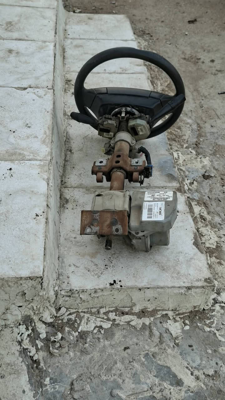 السلام عليكم
للبيع عربانه وره كامله مفصخه ونضيفه فلنجات جدد كامله 
ستيرن كامل شغال 
جوزات ثنين  
غراض نضيفات قيم وخذ بما يرضي الله 
مكاني الكوفه للستفسار *********** 
بي واتساب
