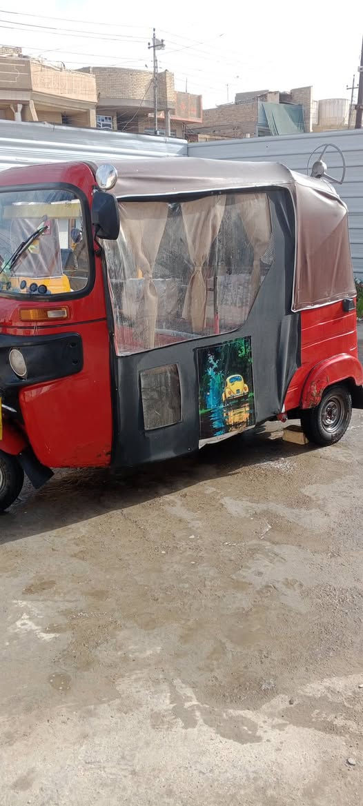 السلام عليكم تكتك موديل 2018 مكاني بغداد العبيدي اوراق شغاله كلشي ملابسها سعر 3ونص بيها مجال قليل  وتدلل وهذا رقم تلفوني ***********
