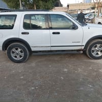 نيسان ٢٠٠٦ • واكس بلور ٢٠٠٤ • بابل