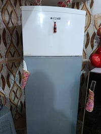 ثلاجة • نضيفه • قابلة تفاوض