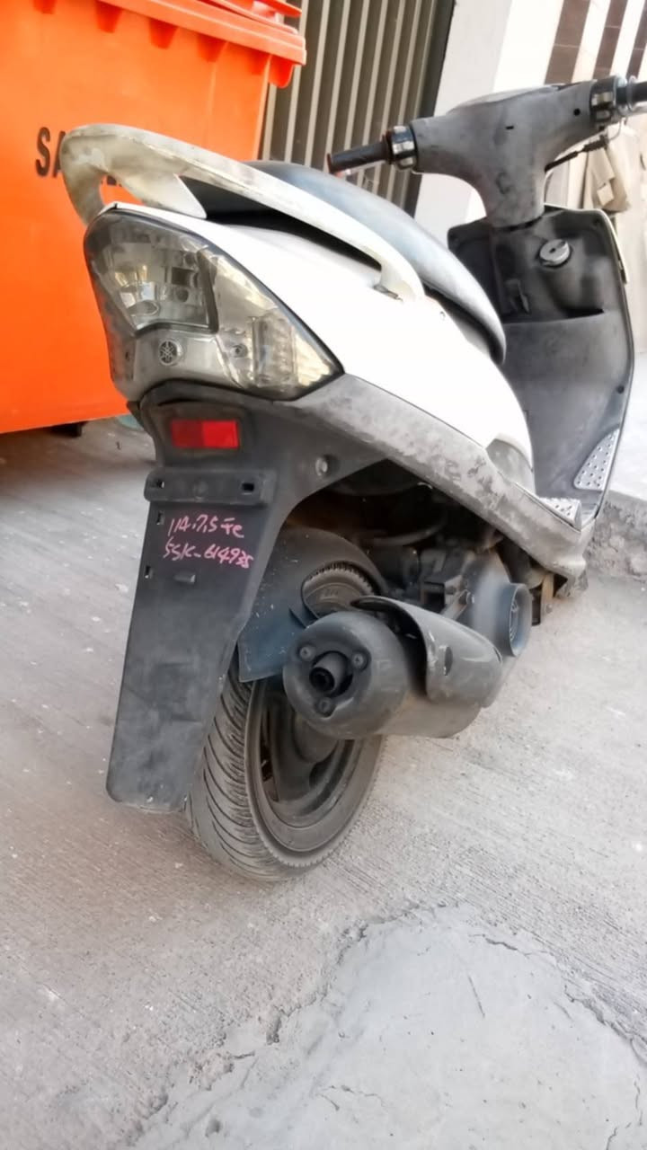 ماكس عدله صارلها اسبوع نازله رمبه بوشه 55 بلادي دبل خلفي رياضي دراجه شلعتها تخووف
بلاديه من التاير للتاير 

السعر :1٫050٫000 مليون وخمسين الف

مكاني بغداد البياع متواجد ع الفيس  شباب للاتصال ***********
