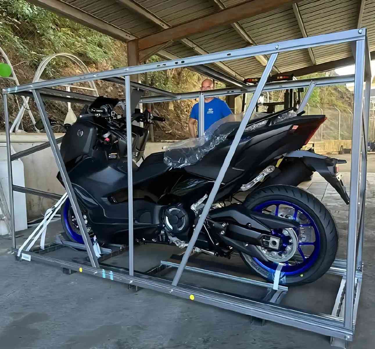 السلام عليكم اخواني 👋🏻✨
الي يحب يستورد دراجات او ادوات مال دراجات كافه نستوردها الكم والي يحب يشوف هاي قطع دراجات تي ماكس tmax موديل 26 مواصفاتها معروفه مال رمبه جديد الي يحب يستورد دراجه او اكثرر الدراجه اوراقها كامله وغراضها كامله وبيها ضمان سنه  تدخل باسمك وتترقم سعر الدراجه 220 ورقه وبيها مجال بس العليك تدفع 6 ورقات فلوس الشحن من اليابان لحد متوصل الباب بيتك تدفع الباقي والشحن يطول من 24 يوم الى 30 يوم الي يحب يتفضل خاص او يراسلني على الواتس اب *********** ونتفق على التفاصيل 😇🤍

#العراق #اليابان #دراجات #اكسبلور  #ترند
