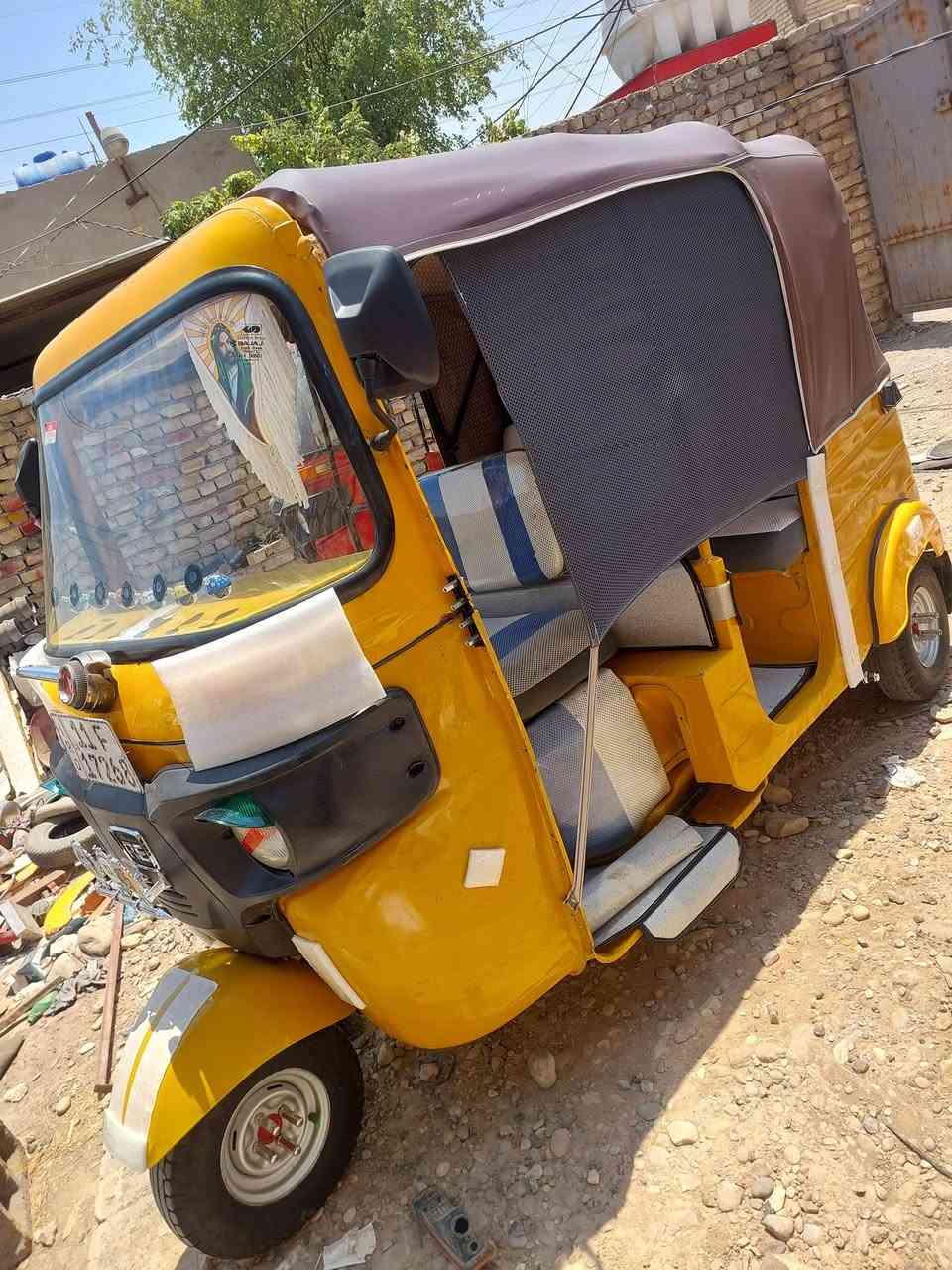 سلام عليكم 
للبيع تكتك موديل 20 رقم وسنويه نكليزي تحويل ثاني يوم تكتك خير من الله جاهزه مكينه لاتبخير ولاتنقيص كشره كلشي موضح بلصور ودوس معمره بس تخم تاير كهربائايات شغله 
تكتك احلا من صوره بلخير على ليقتنيه سعره 6700 اوبيه مجال 
مكاني بغداد مدينه لصدر نهايت الداخل مامتواجد على فيس شراي يخابر ويدلل ***********
