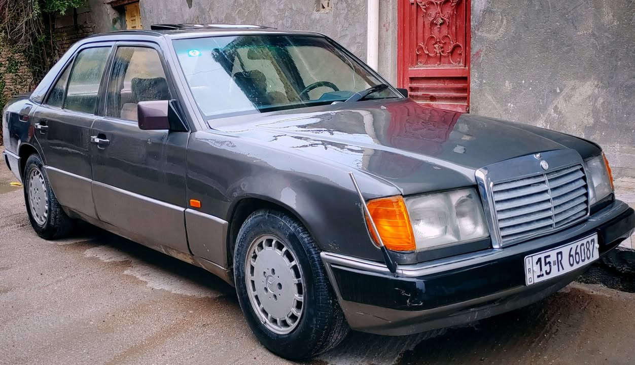 للبيع؛
مارسيديس دب 1989
السعر 45$
المكان ؛ذي قار قضاء الرفاعي 
للأستفسار ***********
