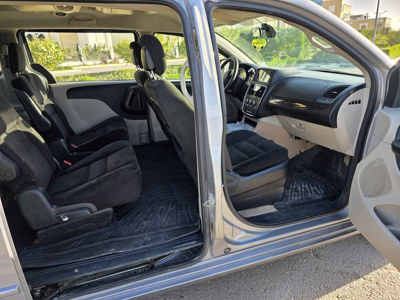 السلام عليكم
اولا اعتذر ناشر مجهول الهوية  

دوج كرفان موديل 2017 
السيارة كلين بيها ملاحظات قليلة واضحة بالصورة 
- المواصفات أبواب و صندوق ميكانيكي 
- المحرك 3600 بلادي و الكير بلادي  
- بيها منظومة غاز 60 لتر شغالة 
- التبريد و التدفئة شغالة شرط 
- الراديتر هيمي انسى الحماوة 
- السيارة ماشية 88 الف ميل قابل للزيادة
- السيارة بأسمي تحويل ثاني يوم 
- رقم كربلاء دولي 
- السنوية 2028 
- الهزة ساقطة بشهر 2025/12
 السيارة نظيفة و حلوة ما مشتغلة خط ابدا 
مكان السيارة كربلاء المقدسة 

السعر 165 
***********
