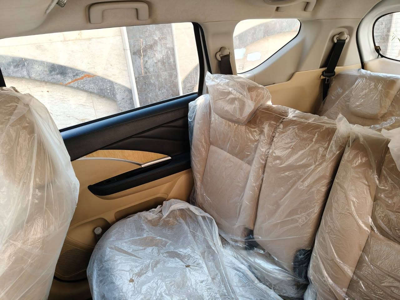 مسيوبيشي اكسباندر خليجي مكفوله بعدهه زيرو ماشيه ٩٠٠٠ الف فول عدا الفتحه ٧ راكب السعر ١٦٣ وبيهه مجال *********** بسمي تحويل مباشر
