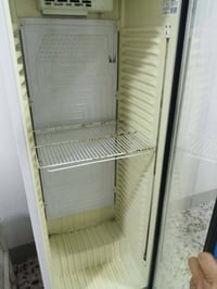 ثلاجة • أجهزة منزلية