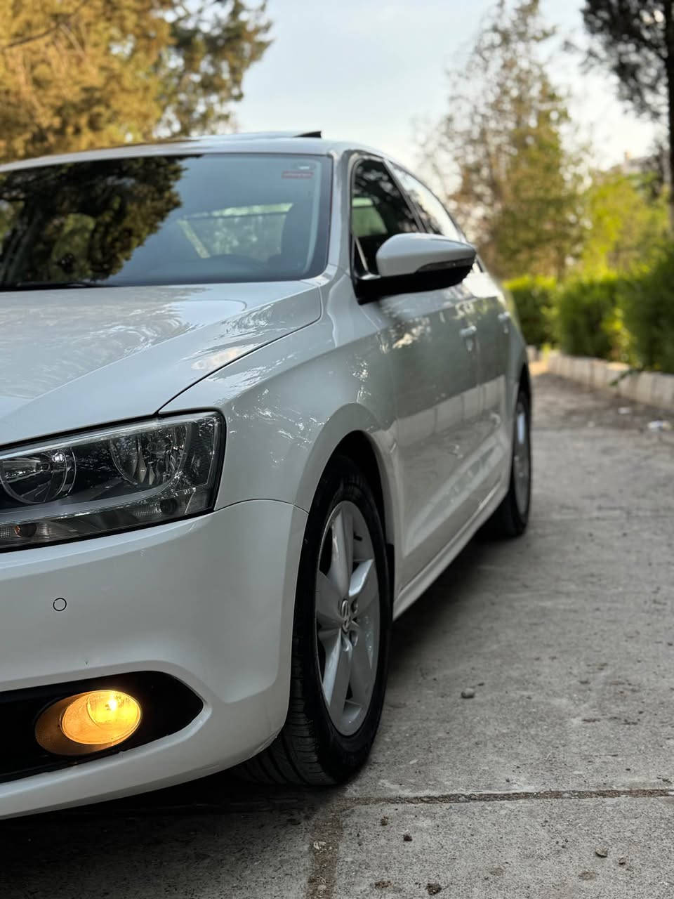 Volkswagen jetta
2012
جيتا ٢٠١٢ خليجي
مەکينە ٢٠ بێ تۆربۆ
فول موصفات
سلايت
حساس پێش و پشت
شاشە گەورە
سوکان ڤۆليۆم
ئاوێنە هيتەرە

بێ بۆياخە بێ لێدران يەك بست ساردەکوتی هەيە

نرخ:110 وەرەقە و مەجال
ژ.م: *********** أربيل, العراق
