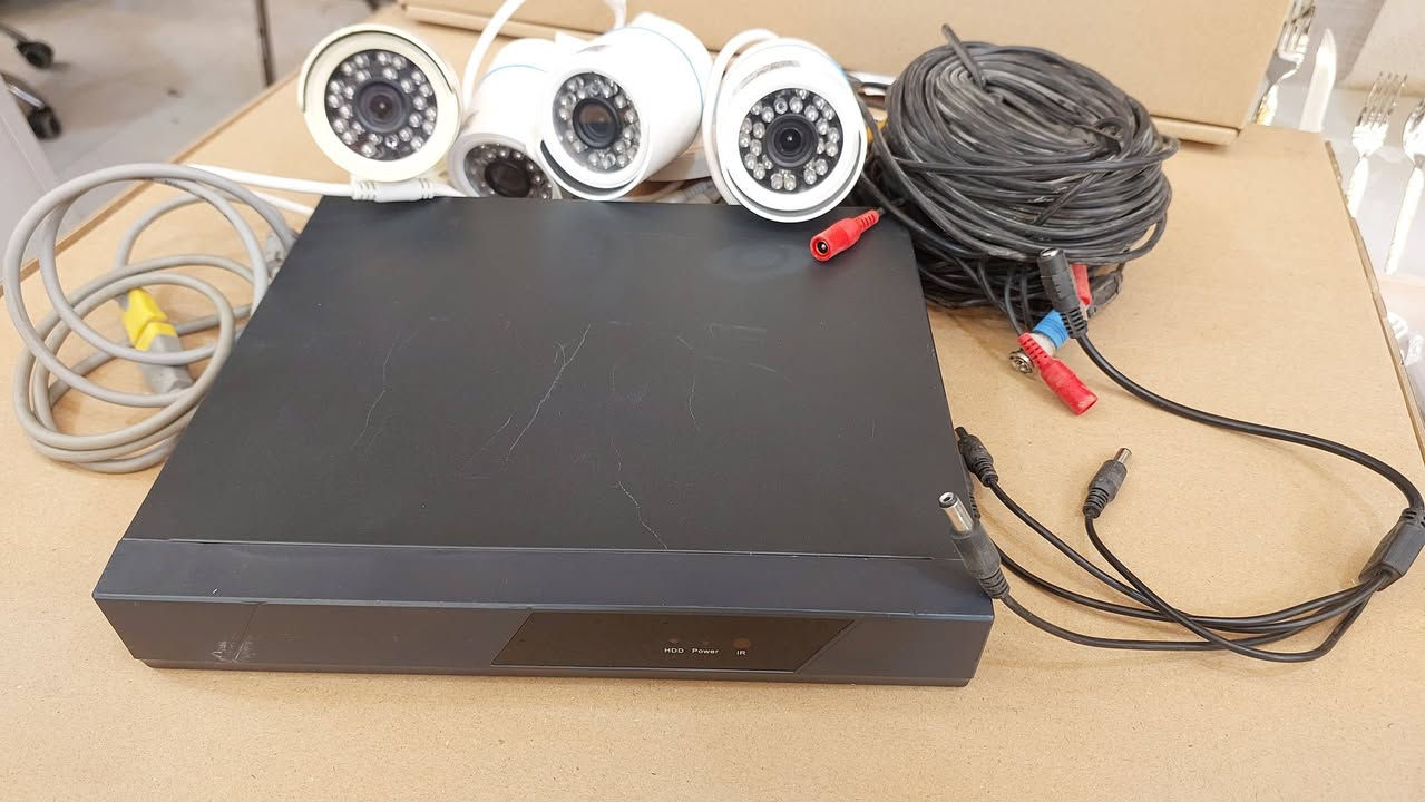 كامرات + هارد تسجيل للبيع
مستعمل نوعية جيده 
السعر ٧٥ وبيهم مجال


**إذا كنت صاحب هذا الإعلان وتريد حذفه لأي سبب، رجاءا أرسل رسالة إلى الدعم الفني**
