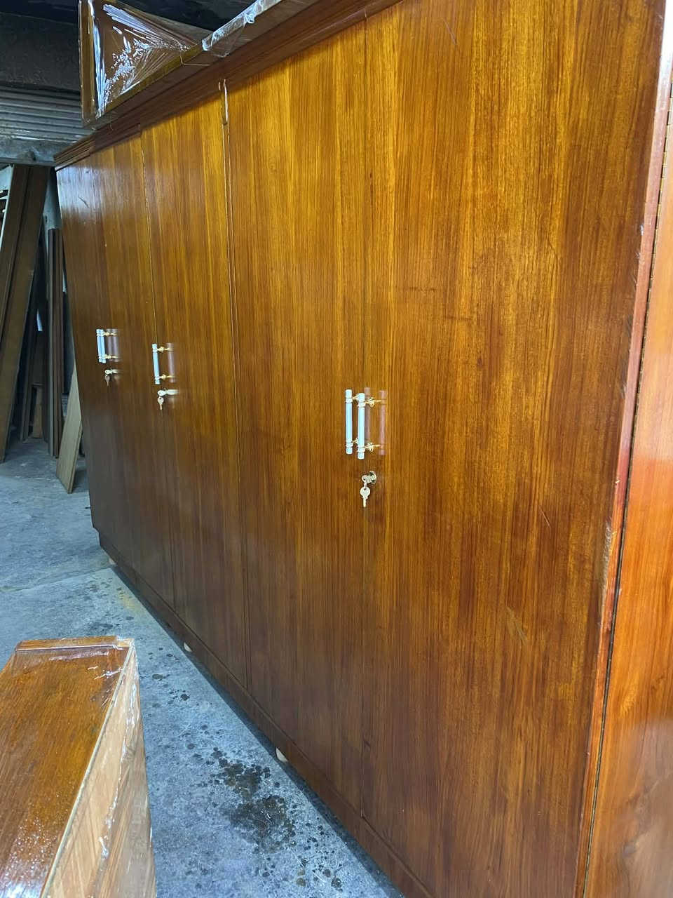 غرفه نوم خشب ثقيل نضيفه سعر 450 بي مجال بسيط عنوان موصل باب جديد الاستفسار عل خاص متابعيني همتكم علقو عل منشور حت لو ماتشترون


**إذا كنت صاحب هذا الإعلان وتريد حذفه لأي سبب، رجاءا أرسل رسالة إلى الدعم الفني**