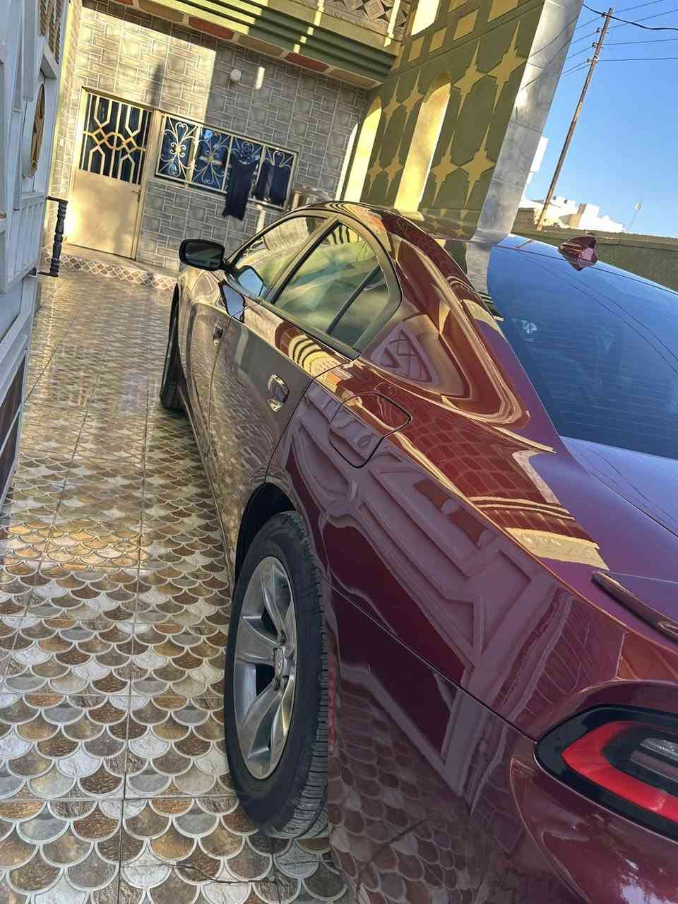 جارجر 2018 SXT بلاص 
مكفوله من الضربه  بس الدعاميه الخلفيه مضبوغه
رقم اربيل سنويه 2029 هزه جديده
ماشيه 96 mi
كشنات الاماميه تدفئه السياره احلى من الصوره
كير مكينه مكفوله السياره مال بيت استخدام شخصي 
السعر 228 بي مجال قليل
 مكان السياره ديالى
***********
