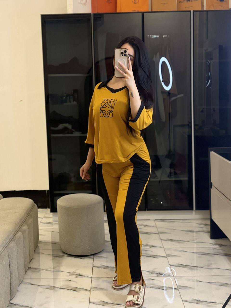 بسم الله ماشاءالله 

جمال الألوان والموديلات ولاااا غلطه 

 توفر تراك نسائي

خامة توفيليس مطاط

L. XL. 2XL.3XL.
متوفر منه كميات جمله ومفرد


**إذا كنت صاحب هذا الإعلان وتريد حذفه لأي سبب، رجاءا أرسل رسالة إلى الدعم الفني**