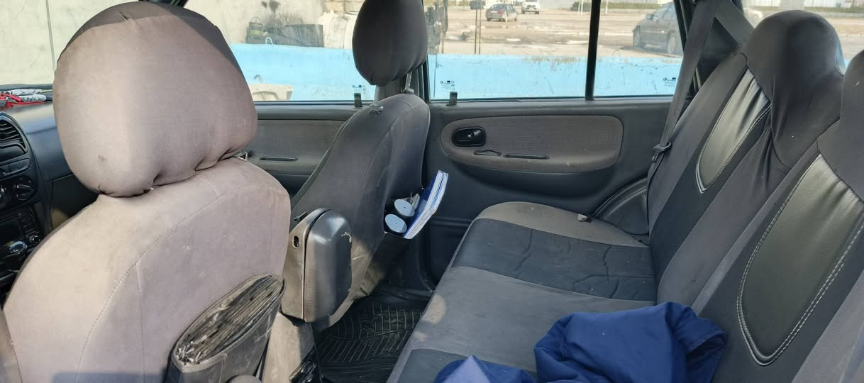 #مكلف_بالنشر #لحد_يراسلني
‏سيارة  كيا سبورتج استيشن لون نيلي
 موديل 2002 
‏سنوية ساقط 27/10/2024
‏بدون صبغ محرك كير شرط طخم تايرات جديد باتري جديد كهربائيات كلو شغال
‏السعر 55 ومجال شرط التحويل صاحب السيارة يتحمل غرامات الكاميرات فقط 
رقم صاحب السيارة 👇
*********** او ‏‪***********‬‏
