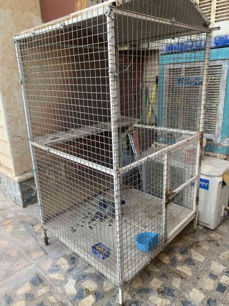 السلام عليكم يوجد قفص للبيع سيم بي ارسي الوجه 90والارتفاع 150 والنزال 83 المكان القادسيه قرب جامع الفرقان السعر ب40 
***********
