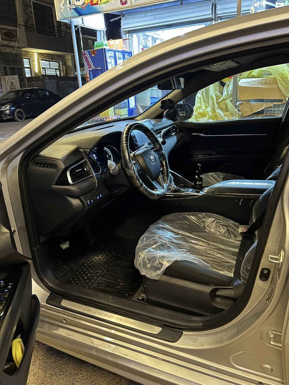 السلام عليكم
كامري 2024

ياباني استيرادي الخاص من اليابان حصرا 

السياره جديده مو نضيه لا جداده 

هايبرد 

ضربتها خلفيه السونار موجود  

االسياره فول ماعده الفتحه

انضمه قياده ايكو نورمال سبورت

السعر 180اوبيها مجال بسيط جدا 

بيع فقط
للتواصل ***********
