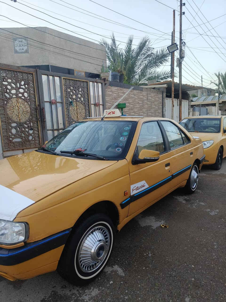 سلام عليكم بيجو لميس اكد مديل2016مكينه كيرجدد تبريد ثلج 🥶 مصفره هيه او غرمات صدره جديد تخم تاير خط ابيض جدد طخه بل جاملخ مامي فقط مكفوله البيع سعره41بغداد جسر ديالى القديم 
هاذه رقمي ***********
***********
