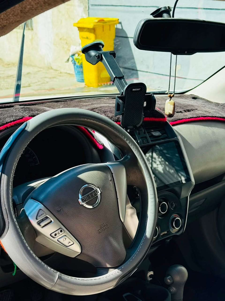 السلام عليكم نيسان سني الهندي ٢٠١٨ بليته زركه محرك مكفول كير مكفول السياره مكفوله فقط ربع الباب الخلفي صبغ والبيند وكاله بدون اي داخل ماشيه ١٦٨ الف وقابله للزياده تبريد ثلج + تدفئه تايرات جدد شاشه كامره + تحكم سترين+ شاشه برو ماكس الاصليه بيها نظام الكار بلي كامره + شباك نيكل +يدات نيكل +سبايدر خلفي كهربائيات كلها شغاله  دوشمه عام ارضيه جلد مكاني بغداد الشعله السعر ٨٥$ ورقه وبيها مجال حك الجيه   ***********

