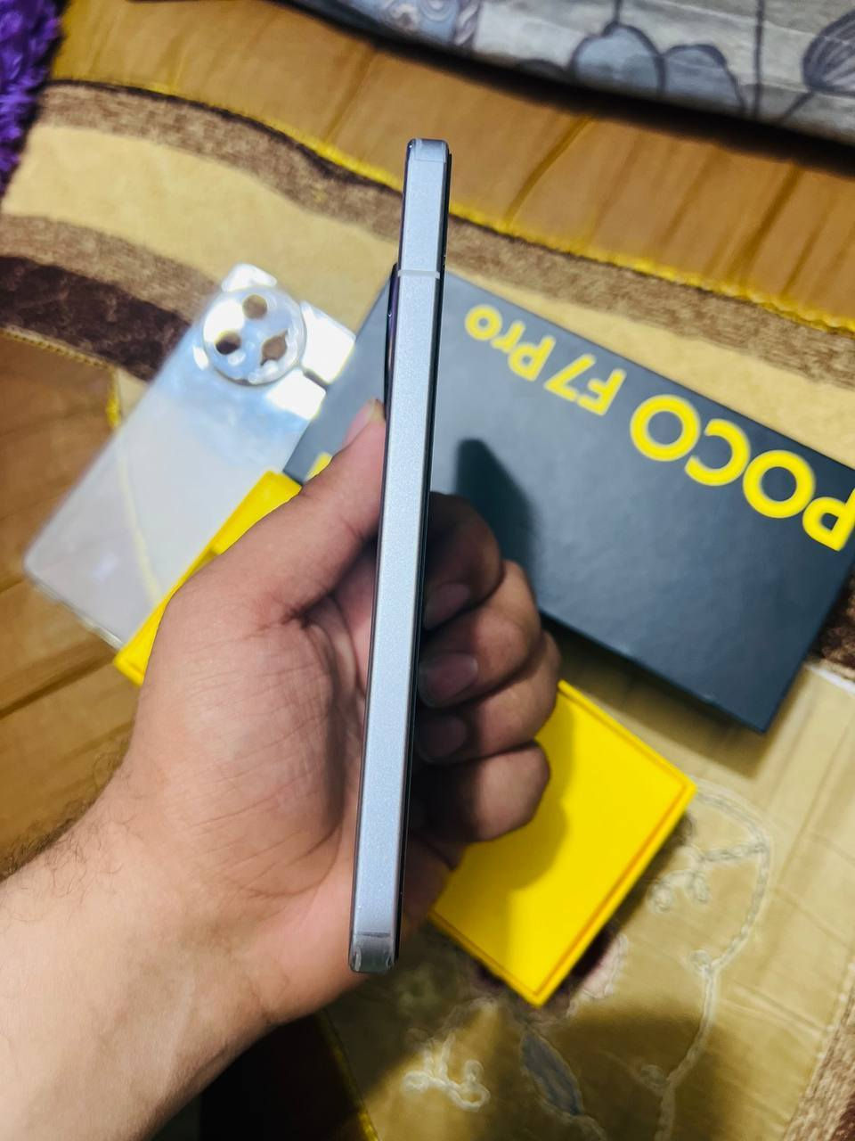 السلام عليكم... بيع او مراوس مع ايباد(ابل) فقط...
بوكو اف 7 برو... ٥١٢/١٢
جهاز فلاكشب... 
معالج سناب دراغون ٨ جيل ٣... ١٢٠ فريم ثابت
 بطارية ٦٠٠٠...
دبل سيم كارت... 
خالي من العيوب على وضع الوكالة

كامل ملحقات (علبة + شاحن 90 واط +3كفرات(وكالة سيليكون+شفاف+ربر اسود))

مستخدم نظيف 90 ٪... 

بي فقط بركن زلوغ بسيطة... مغلف بالكامل حماية...

بطارية 97٪...
سعرة ٥٧٥ و ماعندي توصيل مكاني بصرة ابي الخصيب


**إذا كنت صاحب هذا الإعلان وتريد حذفه لأي سبب، رجاءا أرسل رسالة إلى الدعم الفني**