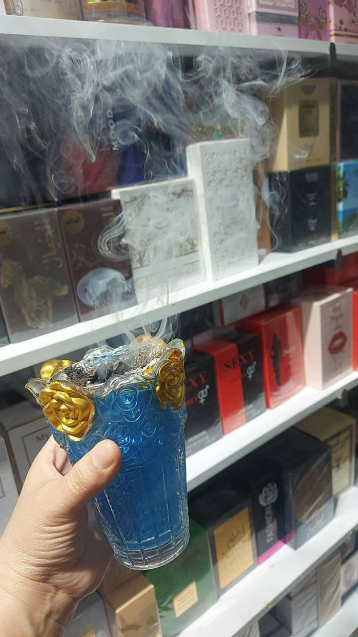 عندج مجلس وتريدين عطر يفوح بالبيت راقي وب البردات والتخم موجود عندي معطر جو ومفروشات الي يدخل للمكان يتبارك بهذا المكان على جمال العطر والبخور 
بخور من الف لل٧ وفحم سريع الاشتعال ب الف
معطرات جو ومفروشات ب٩ الاصلي كلة تلكو عندي


**إذا كنت صاحب هذا الإعلان وتريد حذفه لأي سبب، رجاءا أرسل رسالة إلى الدعم الفني**