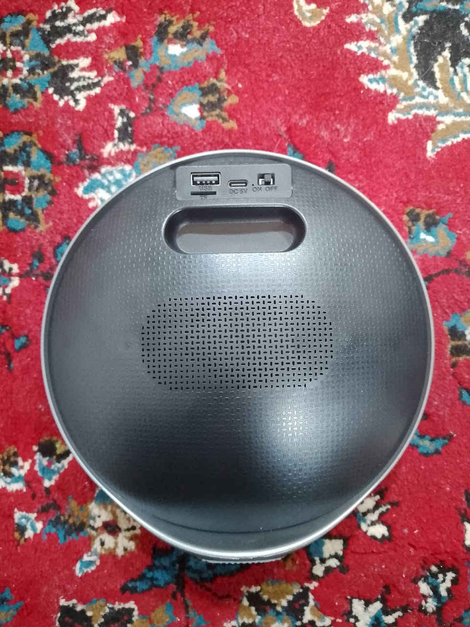 سبيكر7w يأخذ usbوبلوتوث وFm للاستفسار الاتصال على الرقم التالي ***********
