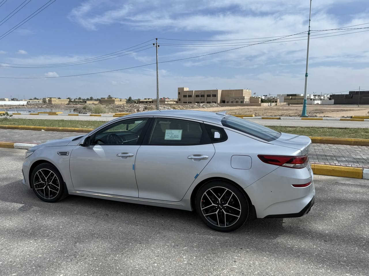 سلام عليكم البيع اوبتيما موديل 20 خليجي كفاله عده بيه بارد شي بسيط سياره فول موصفات رقم بغداد بسمي ماشه 136 محركه 2400 سياره تخم تاير حداديه جديده ***********
