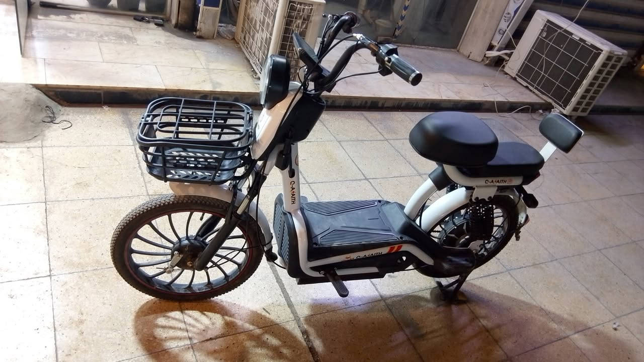 السلام عليكم دراجة حجم 20 لبيع اخو الجديد السعر 325الف وبيه مجال


**إذا كنت صاحب هذا الإعلان وتريد حذفه لأي سبب، رجاءا أرسل رسالة إلى الدعم الفني**