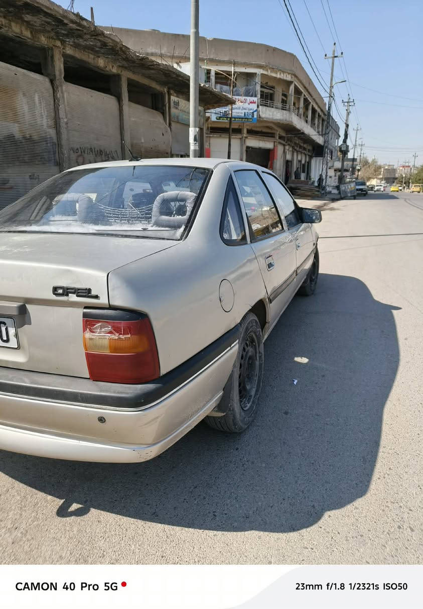 السلام عليكم من رخصت الادمن سياره فكتره موديل 1992 رقم اجنبي مسطره لاصبغ ولا معجون فقط الدوائر فول عادي تنته بيها كابون بانزين بيها مكاني السياره موصل مدخل الهرمات قرب مستوصف الهرمات شرط التحويل  *********** اني مكلف بلنشر
