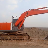 حفارة زت ثري • موديل ٢٠٠٩ • كفالة عامة