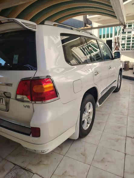 سلام عليكم لاندكروز 2014 SAS ساز فول مواصفات السيارة مكفولة كفالة عامة كير محرك كفالة 6 سلندر مكانها ديوانية السعر 380 استفسار***********
