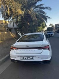 النترا 2023 خليجي محرك 1600 مكفوله بيها بس طخه بالدوسه عكس السايق ممصل...