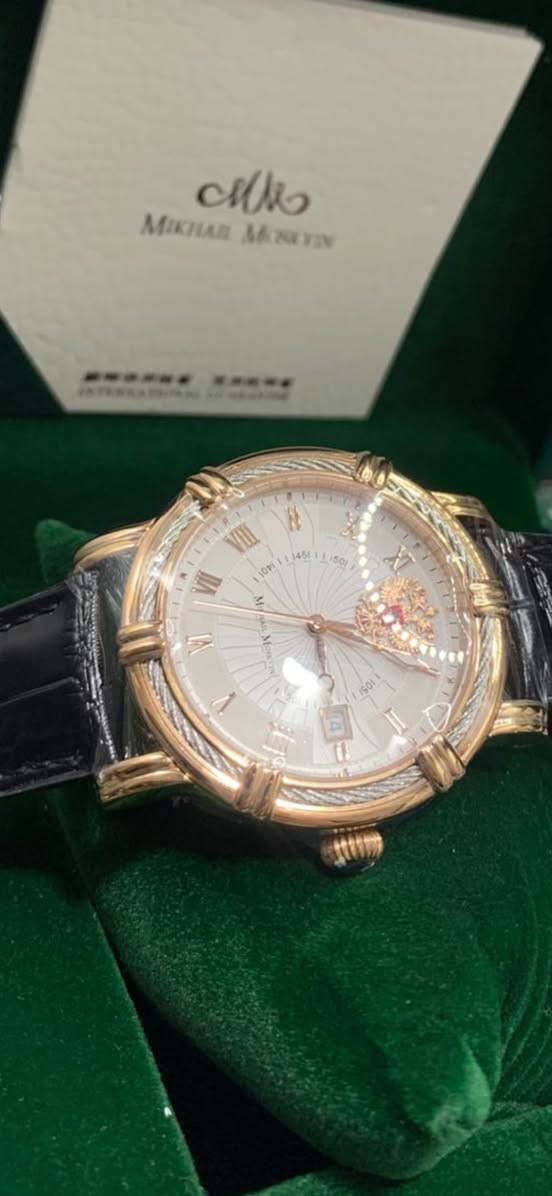 السلام عليكم ساعات ميخائيل الماركه العالميه روسيه وساعات بلنتينو الماركه الايطاليه السعر تفليش اقل من السوك الي يحب يحجزقطعه محدوده مراسلة الصفحه او الاتصال واتساب ***********
