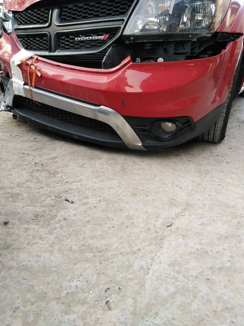 دوج جورني
موديل 2020
رقم كربلاء حره
المواصفات 
1-اللون احمر
2-فئة كروز رود
3-بصمة ابواب 
4-شاشه كبيره لمس
5-كامره خلفي دوار
6-حساس خلفي
7-فتحه بالقماره
8-تبريد مركزي ٣ قطع 
9- 7 راكب
10-كشنات جلد ومخمل
11-ويل كب كروم
12-مكينه 4 سلندر
13- ضررها تبديل باب والباب الاصلي موجوده ضربة الباب خفيفه
وتبديل جاملغ وتصليح البنيد شويه مضرر
14-السياره نظيفه
السعر150 وبيها مجال


**إذا كنت صاحب هذا الإعلان وتريد حذفه لأي سبب، رجاءا أرسل رسالة إلى الدعم الفني**