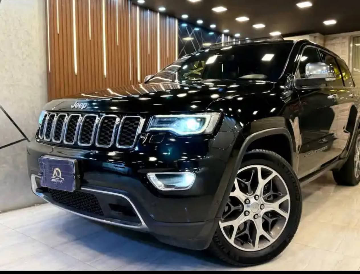 السلام عليكم 
جيب وارد امريكي
 موديل 2019
فول مواصفات 
* بصمه
*تحكمات موس 
* تحذير الخروج عن المسار . 
* دفع رباعي 4x4 
* المقاعد الأمامية كهربائية .
* ذاكرة لحفظ وضعيات الجلوس . 
* المقاعد الأمامية  تبريد وتدفئة . 
* المقاعد الخلفية مع تدفئة . 
* انظمة القيادة .
* نقطة عمياء ..
* مقود السائق كهربائي . 
* تدفئة ستيرن . 
* سقف بانوراما .
* شاشه كبيرة مع نفكيشن GPS . 
* تشغيل عن بعد .
* صندوق كهربائي .
* حساسات خلفية .
* كاميرا خلفية .
* مرايا متحسسه للضوء العالي . 
* محدد سرعة . 
* نظام بريك اوتماتيكي ( Auto Break System ) .
*نظام صوت هارمن كاردون
* شاشات  
* وبعد هواية مواصفات .
—————
حادثها جاملغ خلفي فقط وباب خلفيه مفتوحه علمود تطبيع فقط 
سياره بدون ايرباك . 
سونار موجود راسلني وتساب ادزلك صور سونار 
* السعر ( 225) وبيها مجال 
***********
مكاني بابل
