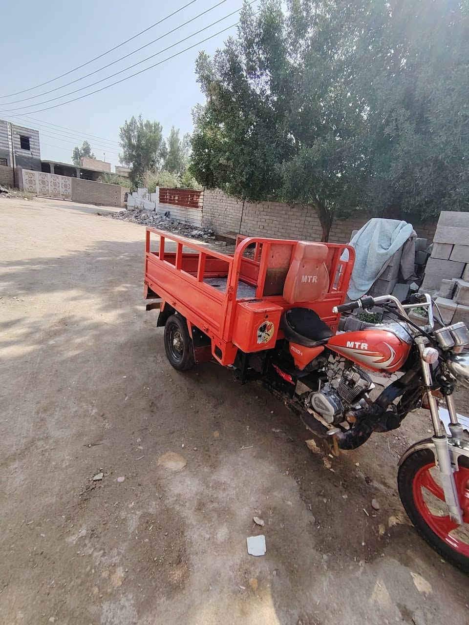 السلام عليكم  للبيع ستوته اوراق موديل 2015 ستوته جاهزه من كلشي كهربائيات كلها شغاله شاصي نظيف. بدي مابيه خياس السعر مليون وميه وخمسين وبيها مجال.   العنوان. البصره.  قضاء المدينه. رقم الهاتف  ***********
