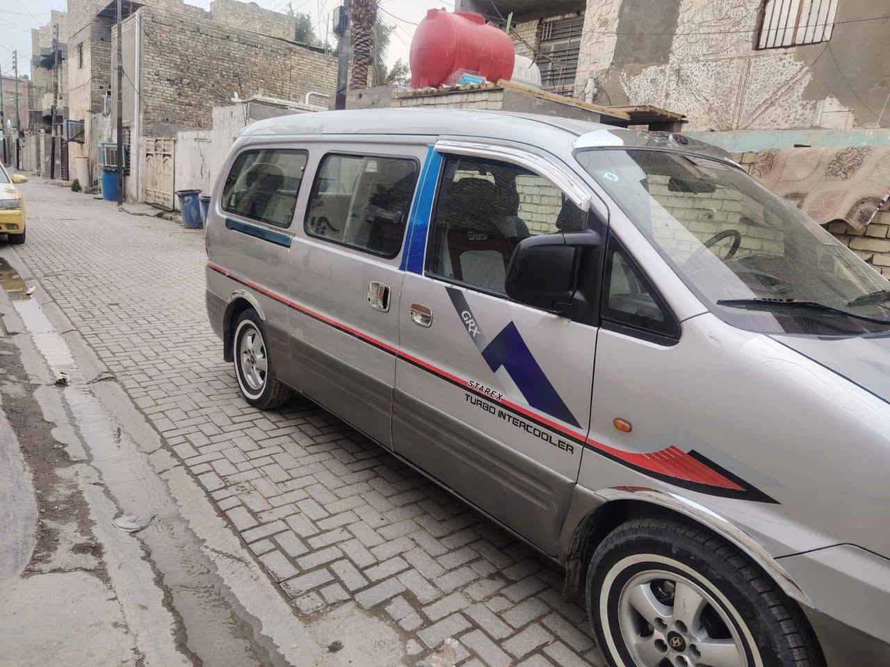 سلام عليكم ستاركس موديل ٢٠٠٧ مكينة وكير وكسن مكفولات دوشمة جديدة صدر جديد مكفولة من صبغ سيارة سياحي ربعة دسك مكان سيارة بغداد رقم الهاتف ***********
