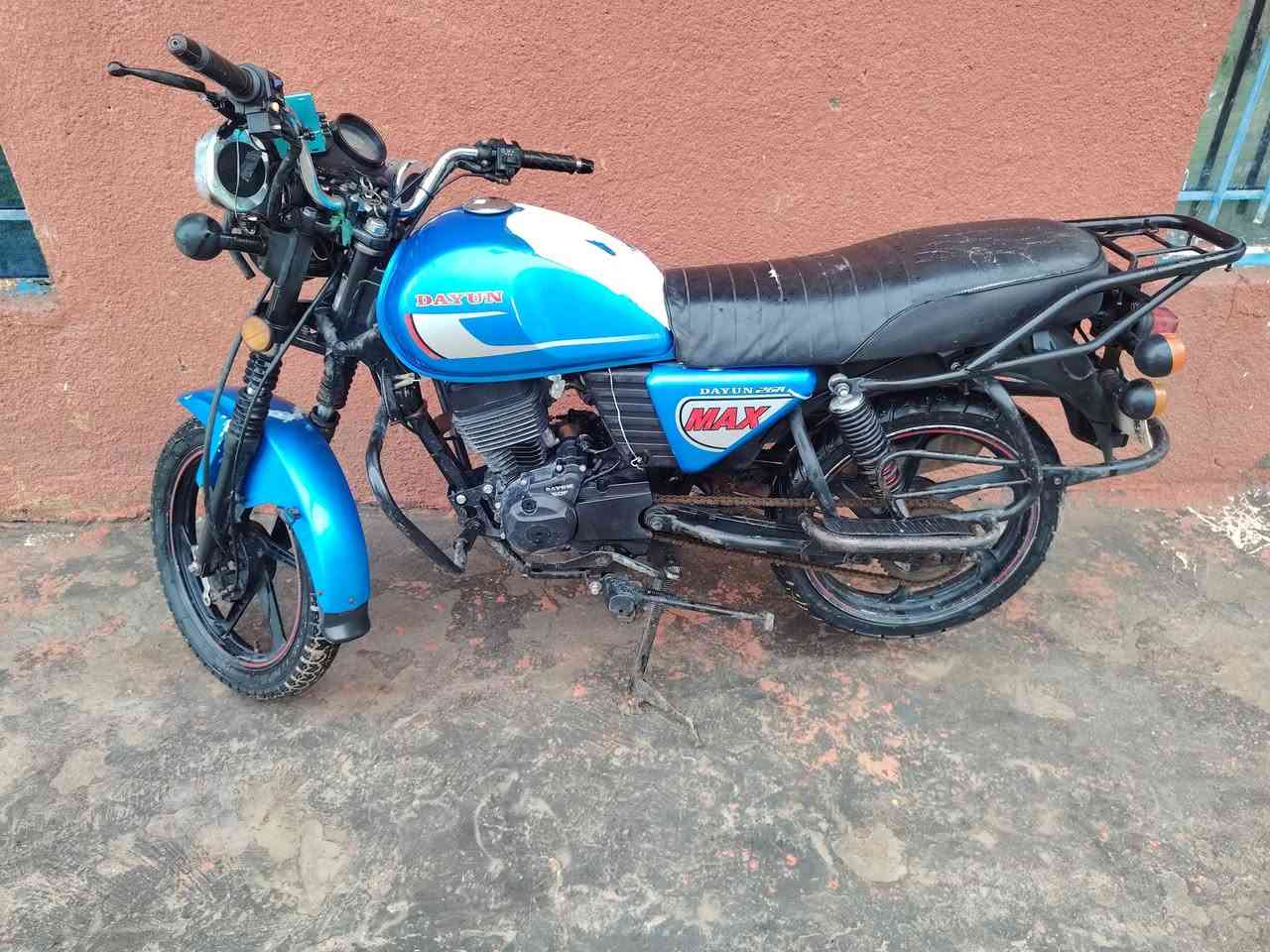 دايون 21 للبيع اوراق اصولي مكينه مكفوله برغي ما مفتوح بيها سعرها 1200 وبيها مجال حك الجيه مكاني ذي قار الرفاعيي
شراي اتصل ***********
