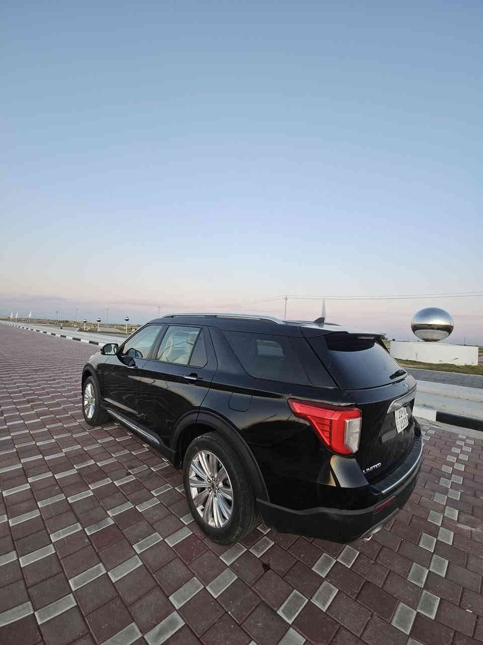 الاسود الملكي يرحب بكم.. للبيع او مراوس فورد اكسبلورر ٢٣ لميتد (٦) سلندر تنفس طبيعي هايبرد ١ عل ١ فوووول مكفولة من قطرة صبغ حادث طفيف في الجاملغ الخلفي بارد قليل
رقم اربيل باسمي نظااافه قيافة مواصفات 
ماشيه ٢٥٠٠٠ 
معرض بلاتينيوم لتجارة السيارات  سامراء 
***********
