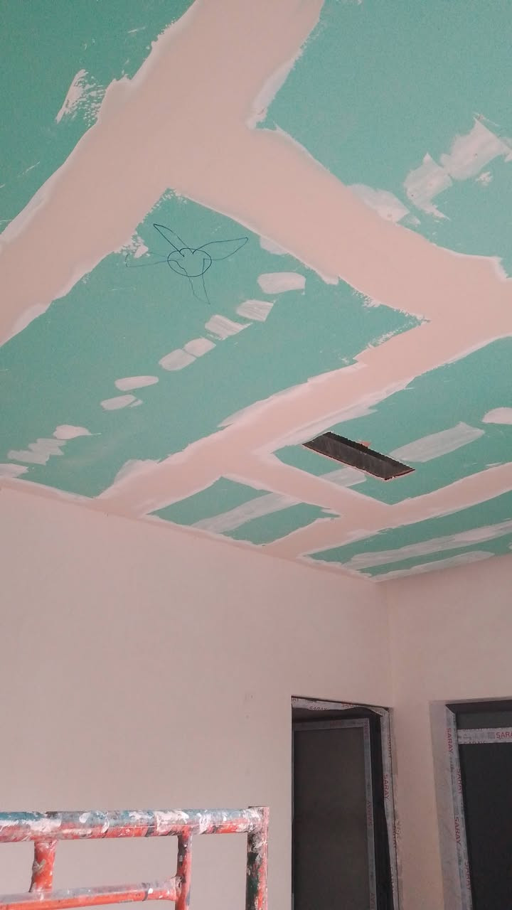 سلام عليكم اسطه صباغ وطلاس  اطلع مع كادر و على المتر  عندي وسيله نقل هذا رقمي متفرغ حاليا***********
