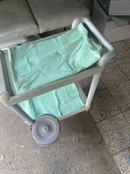 سديه تحرك يدوي ترولي عدد٣ 
السعر ٣٥٠ الف 
***********
