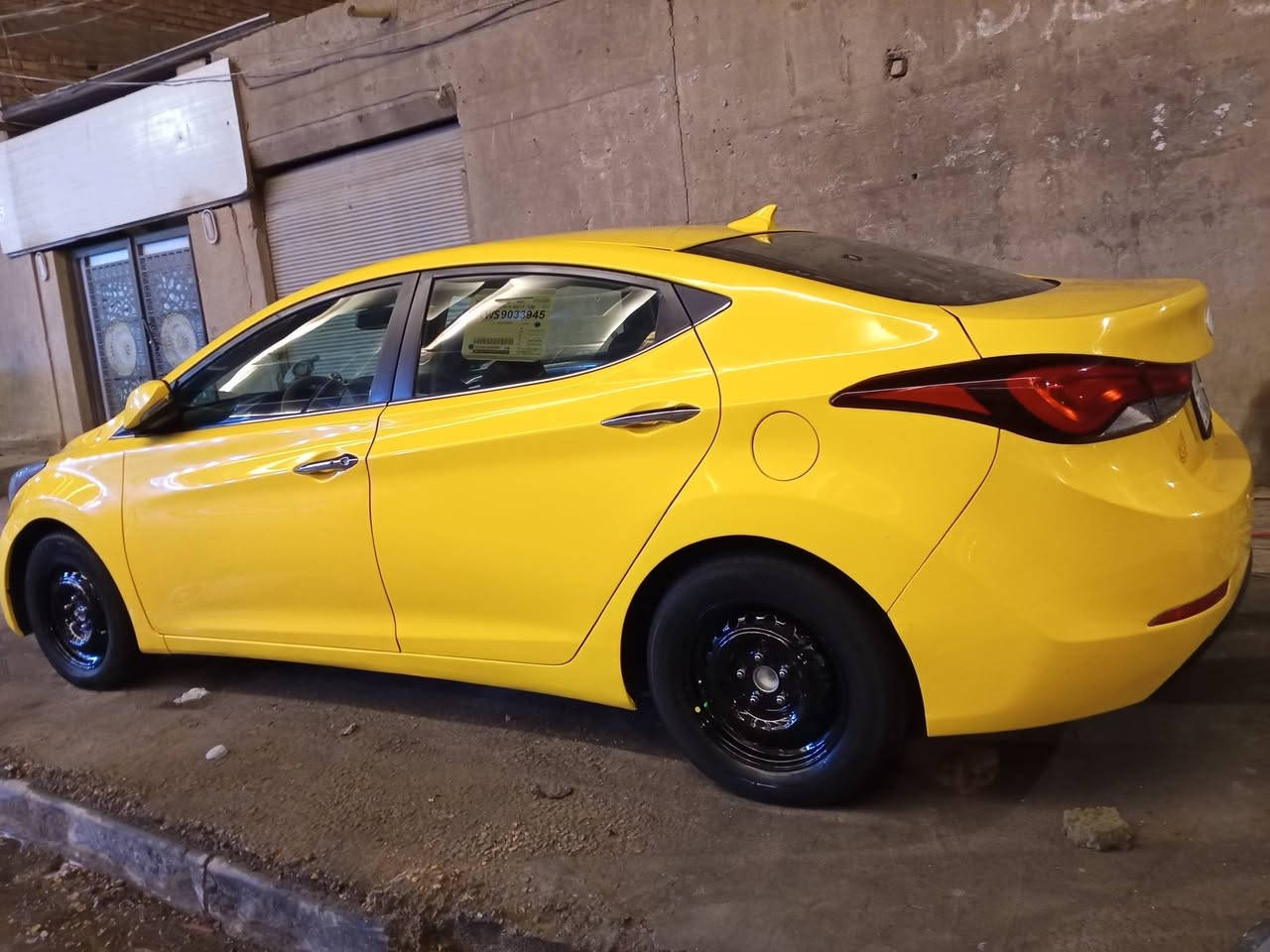 السلام عليكم النترا 2014 كندي فول لمتدد أعلى فئه بالانترا
1- بصمه ابواب 
2- فتحه
3- كشنات جلد كهرباء 
4- كشنات تدفئه 
5- شاشه ابل كاربلي بلاد+ كامره 
6- بك لايت لد+ لايت لد وعدسه أوتو
7- وضعيات قيادة 4 
8- فول تحكم ستيرن+ مثبت سرعة 
9- تبريد لمد شاشه منفصل سائق وراكب 
10- مري تعتيم 
11- اشاير بل مري 
12- مكينه 2000 GDI مكفوله من فتح تنقيص تبخير كفاله عامه 
سياره صبغه جديده رقم بغداد انكليزي بسمي هزه جديده 
برغي مابيها نقص سياره حادثها جاملغات خلفيه وتصليح بل شاصي الأيسر 
مكاني كربلاء 
***********
*********** 
سعر 115
