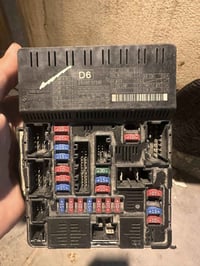 نيسان مكسما • قاعدة فيوزات • جديدة