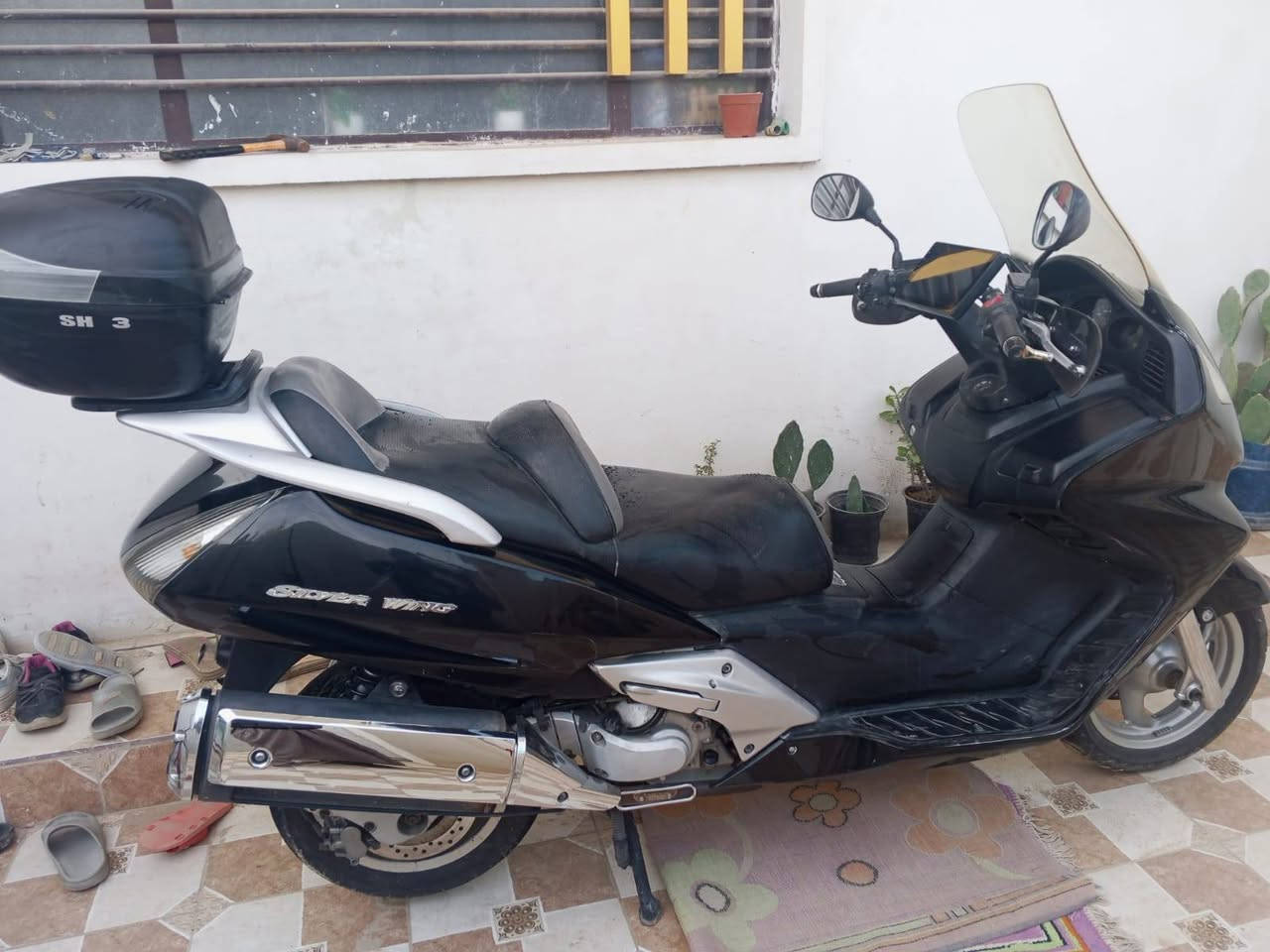 السلام عليكم للبيع سلفر ونج حجم ٦٠٠ سسي دراجه جديده حيل شلعه ومعدل العنوان واسط السعر ١٦ وبيها مجال ***********
