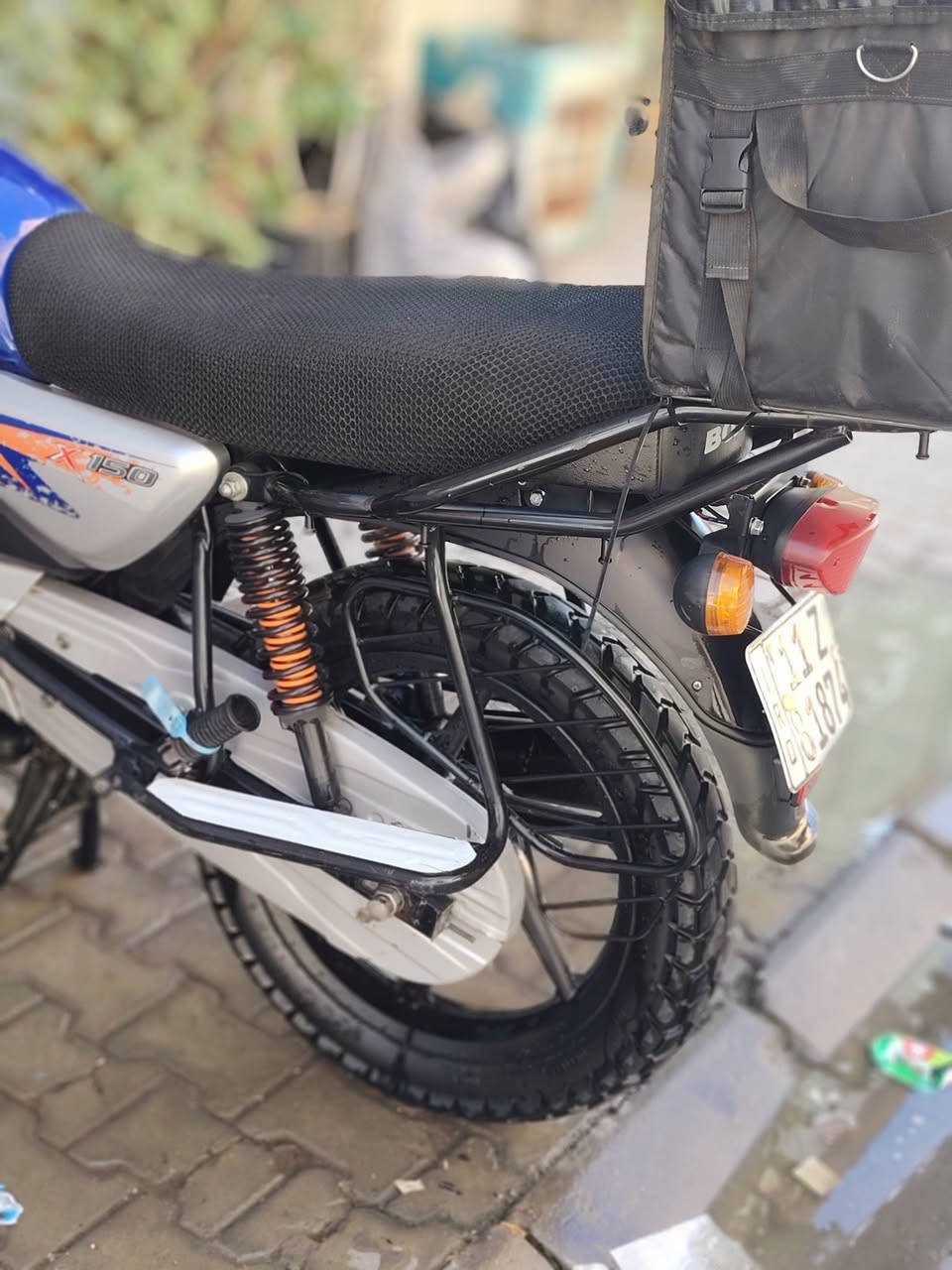 سلام عليكم دراجه بوكسر جبلي 2023 دراجه نضيفه مشروع وطني ثاني يوم تحويله سعره 2500 بيه مجال حك جيه جيب وياك فيتر وافحص تخبل دراجه ***********
