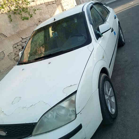 سياره فورد محرك يبخر موديل 2006السياره نضيفة السعر 25وبيهة مجال ***********
