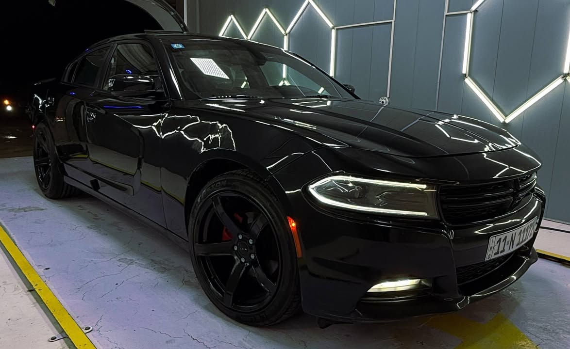 مراوس او بيع.
جارجر 2022 sxtblas
مواصفات معروفه. سلايت روف كشنات تدفئه تبريد ستيرن تدفئه  كشنات جلد  كهرباء دمام خلفي. شاشه وسط  
حادث جاملغ وبنيد مبدلات بلاد شركه سياره بدون صبغ صور حادث موجوده 
ماشيه ٦٠ الف استخدام شخصي 
رقم بغداد باسمي 
صدر وتايرات جديد 
سياره جاهزه من كلشي 
مكاني ديالى ***********
