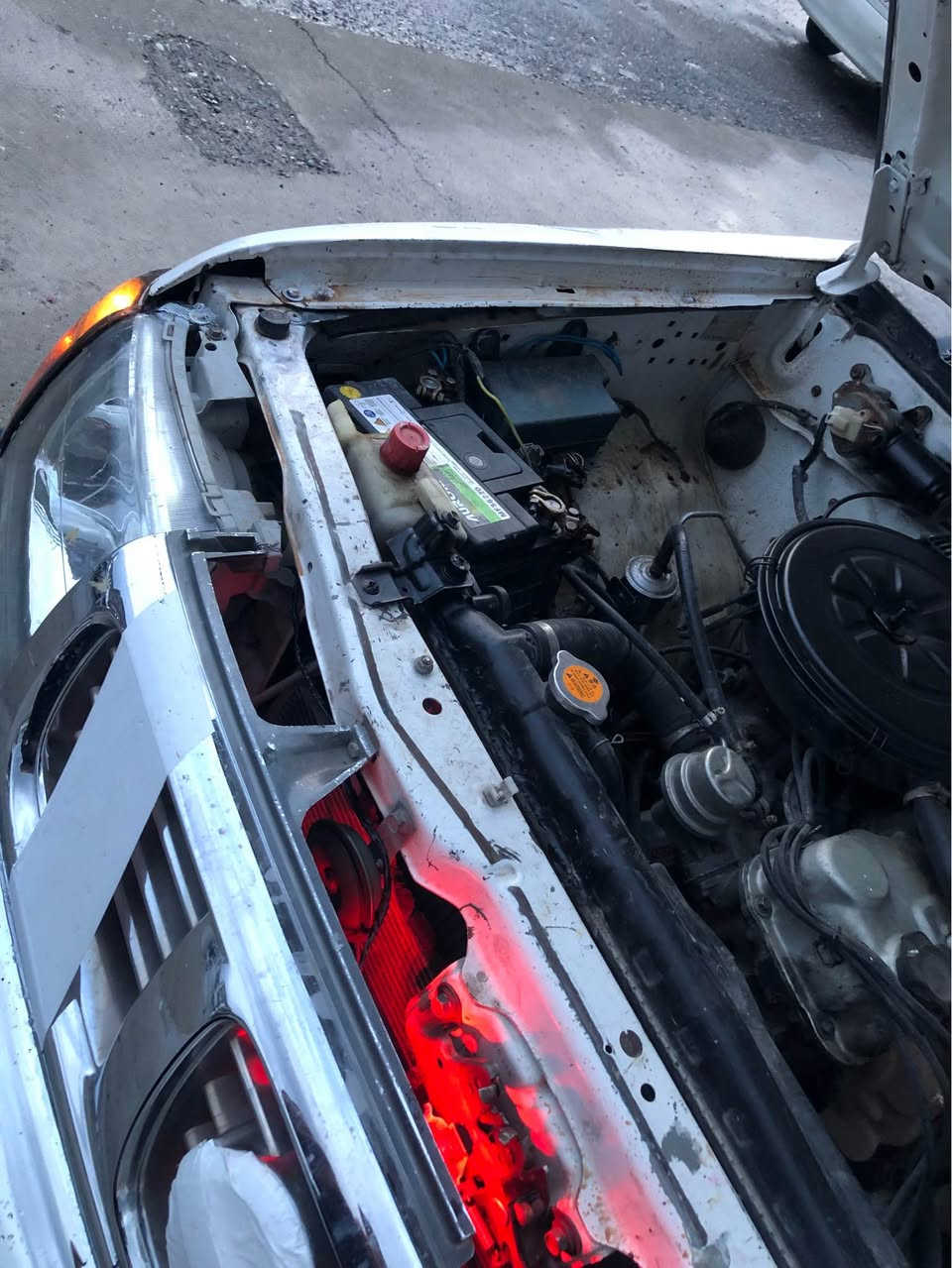 بۆ فرۆشتن 
نیسان تاک🔥
ئاڕم پلا ستیک سلمانی
2001📦
تە برید
هه مو گیانئ بە شە رت
مالی فە قیرە
نرخ خوار هه مو بازاڕ😱
گۆڕینوە ناکم
چات کروە یە 
لە قە ڵا دزیم
بۆزانیرای زیاتر 
***********☎️ Singapore
